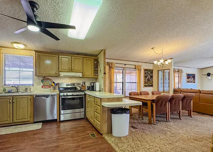 Desert View Retreat - Sleeps 22, Game Garage, Near Skywalk & Mead *