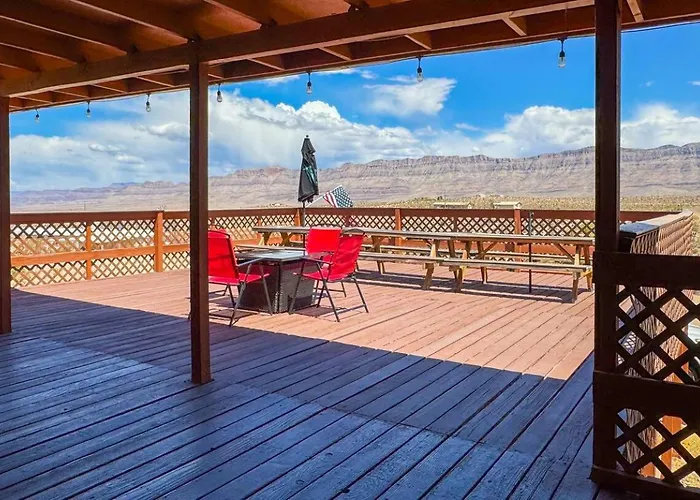 Country house Desert View Retreat - Sleeps 22, Game Garage, Near Skywalk & Mead Meadview
