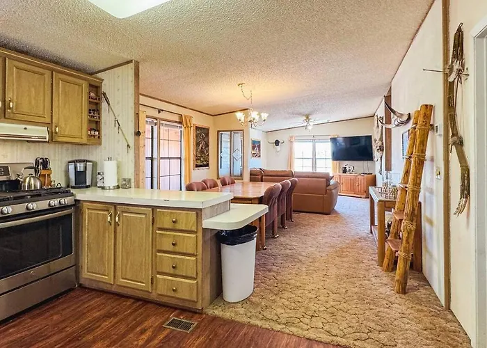 Desert View Retreat - Sleeps 22, Game Garage, Near Skywalk & Mead * Meadview