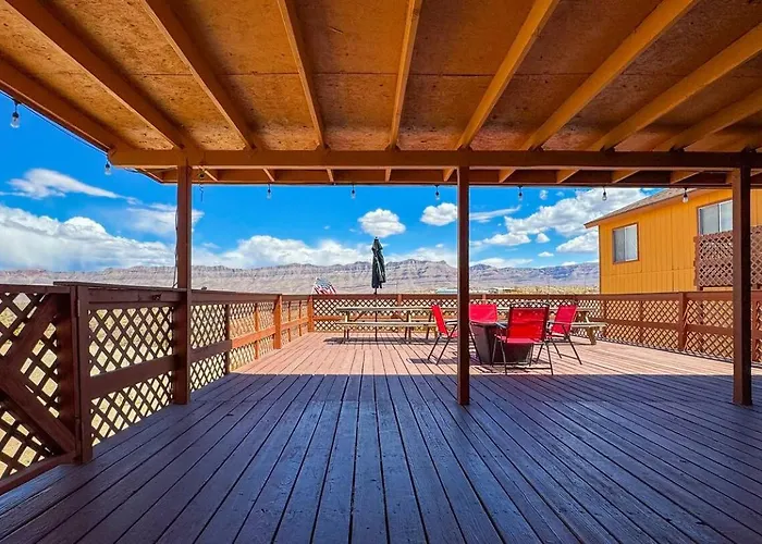 Desert View Retreat - Sleeps 22, Game Garage, Near Skywalk & Mead Meadview