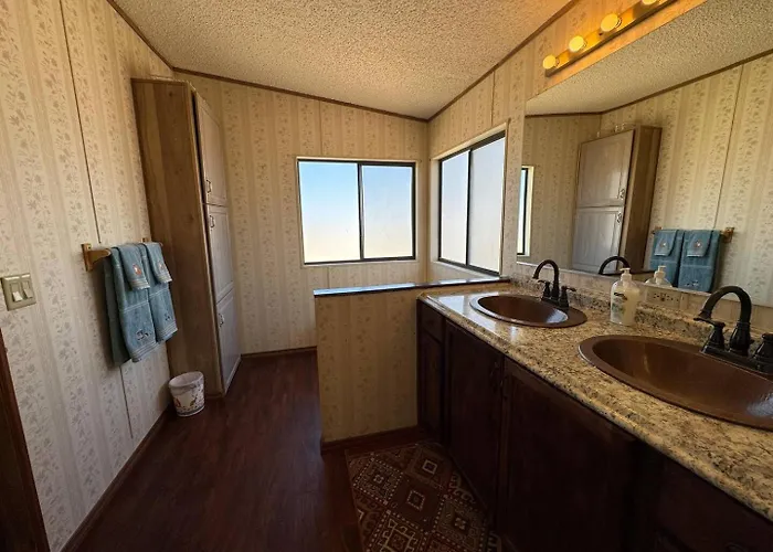 Desert View Retreat - Sleeps 22, Game Garage, Near Skywalk & Mead Meadview