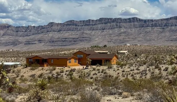 Desert View Retreat - Sleeps 22, Game Garage, Near Skywalk & Mead